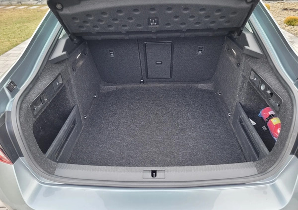 Skoda Superb cena 94000 przebieg: 166000, rok produkcji 2020 z Wałcz małe 497